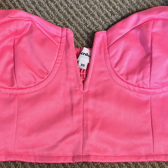 NEW Superdown/Revolve Top - Picture 4 of 4